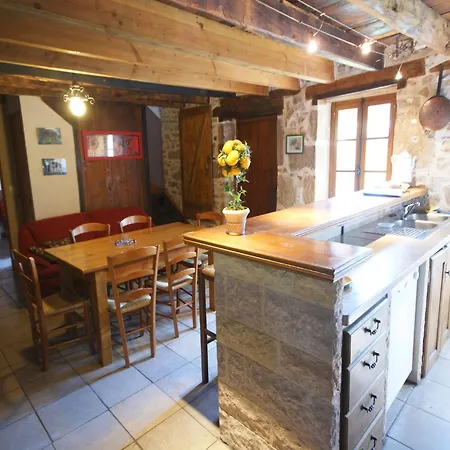 In Stunning Location * Theminettes